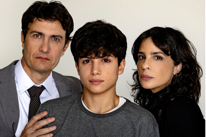 Espetáculo ‘O Filho’ Apresenta Reflexão Profunda na PUCRS com Maria Ribeiro e Gabriel Braga Nunes
