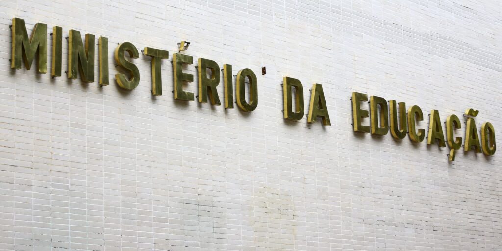 Avaliação de Cursos de Formação de Professores no Brasil em 2025