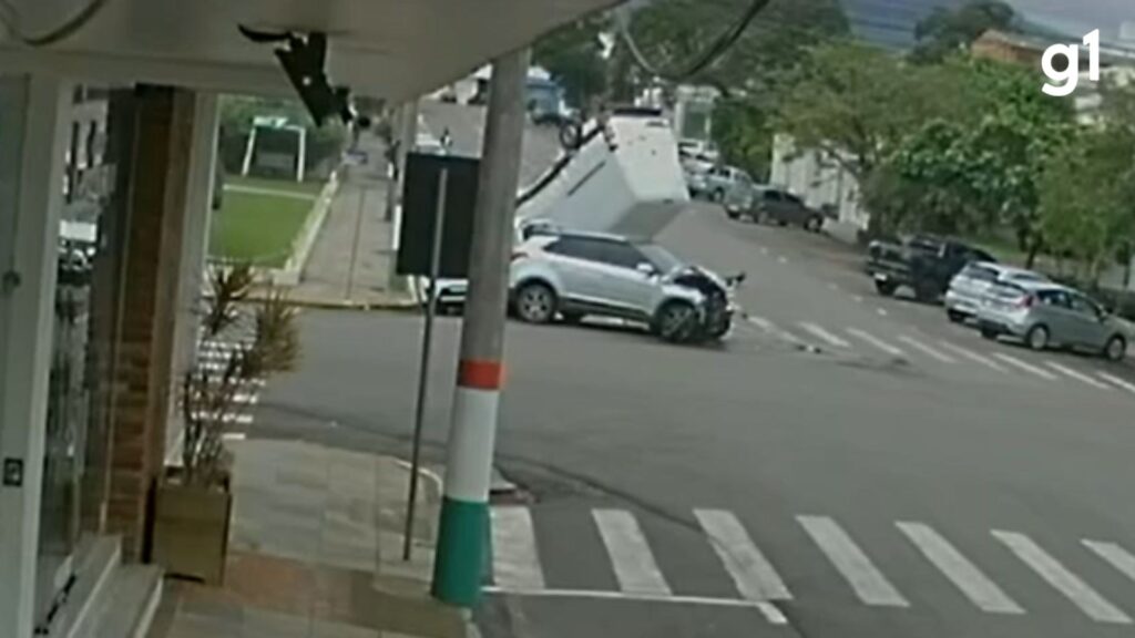 Acidente no Interior do RS Envolve Quatro Veículos e Deixa Feridos